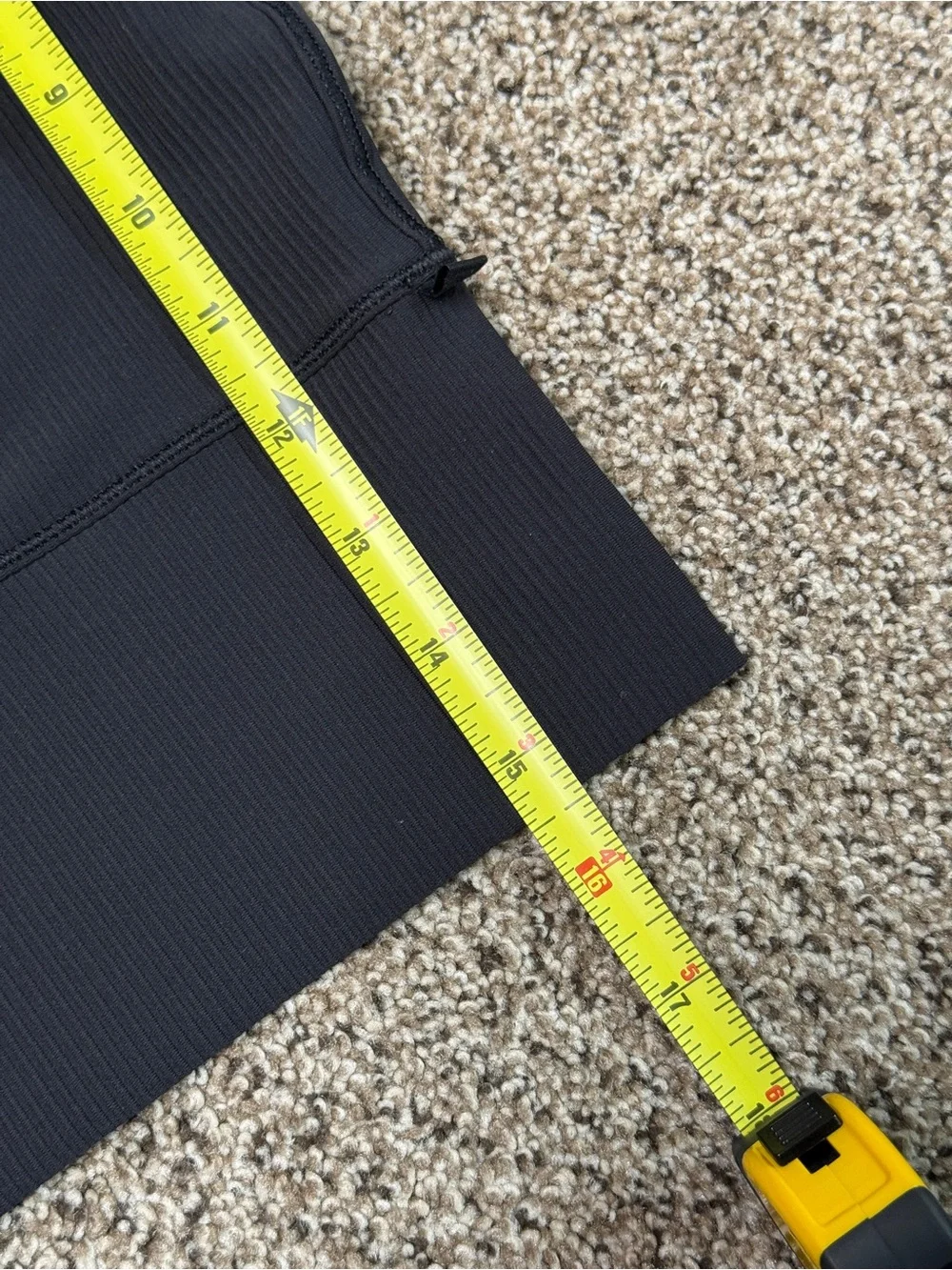 Lululemon Tank Ribbed Power Pivot Black Cropped High Neck Size 4